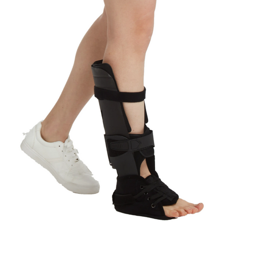Hinged Ankle Brace with Adjustable Laces